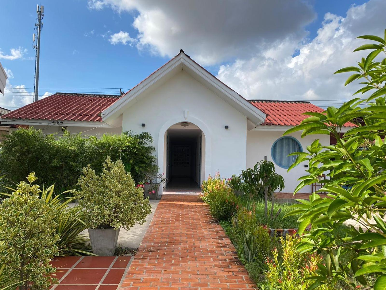 B2 Hotel Savannakhet Exterior foto